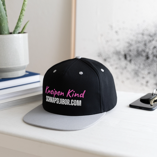 Kneipen Kind - Kontrast Snapback Cap - Schwarz/Grau
